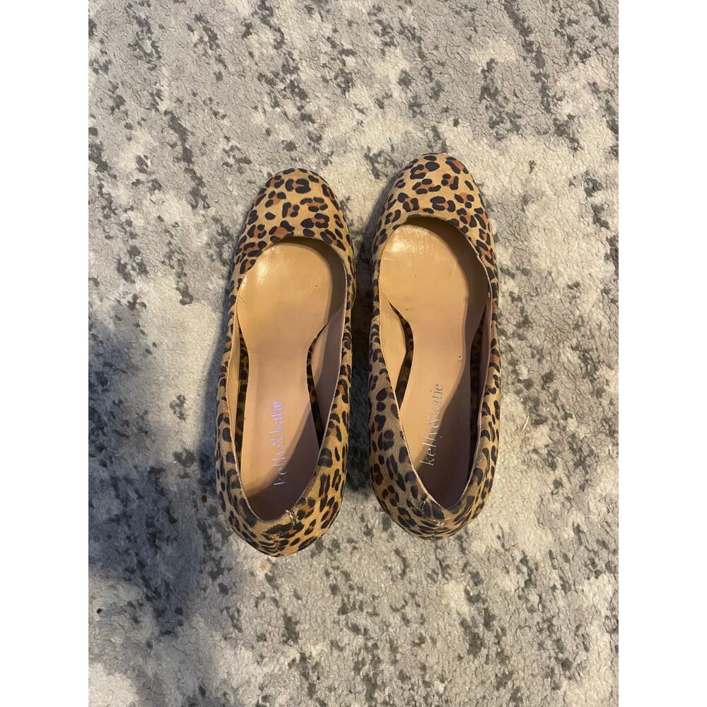 Kelly & Katie Leopard Print Pumps Size 9 | Animal Print Heels - Picture 4 of 5
